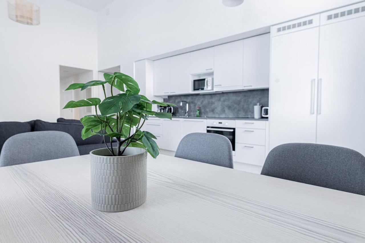 Sleepwell Apartments Malaga With Private Sauna And Parking Helsingfors Exteriör bild